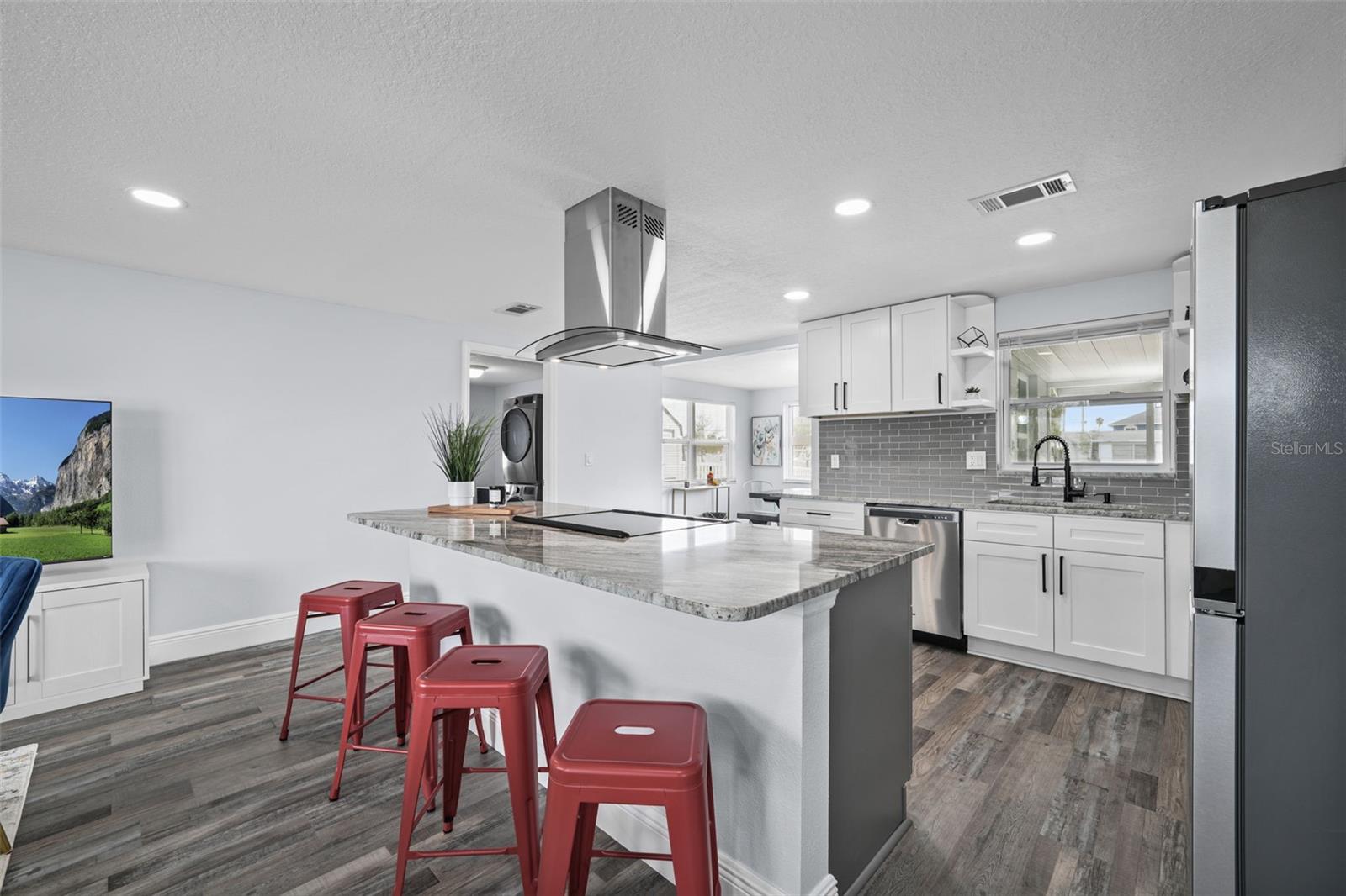 13704 VERONICA DR
