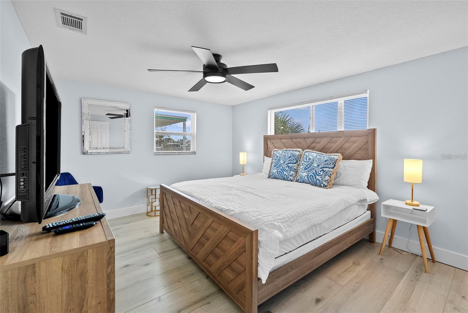 13704 VERONICA DR