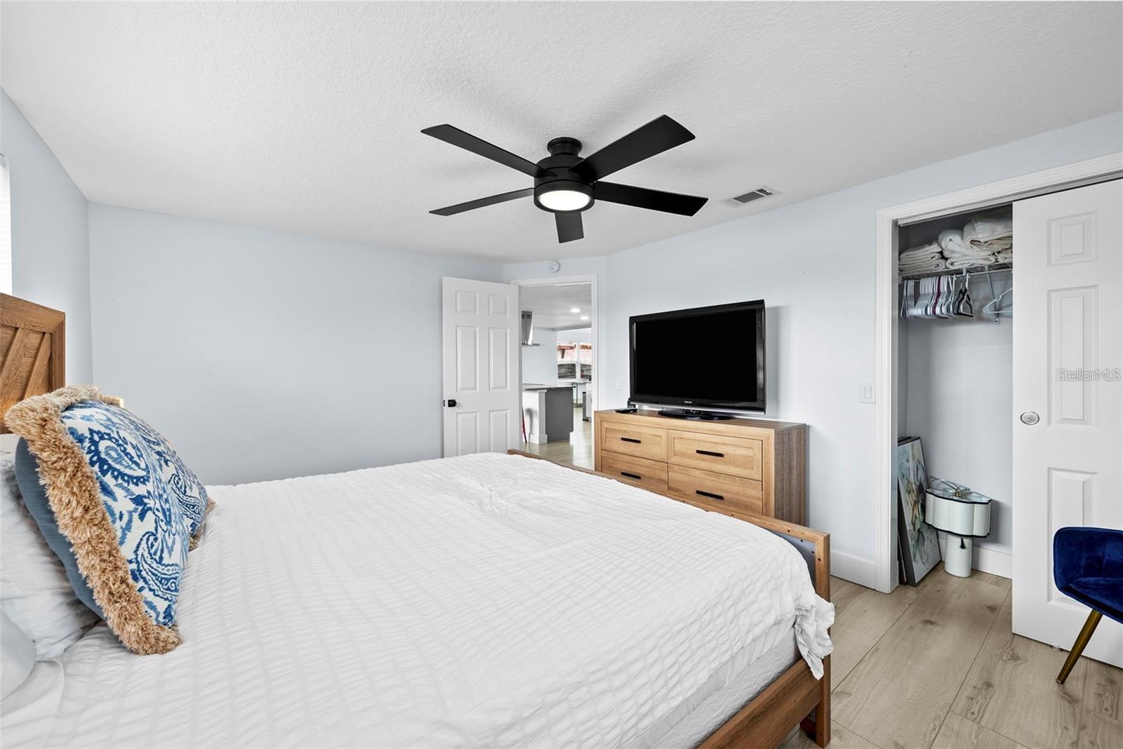 13704 VERONICA DR
