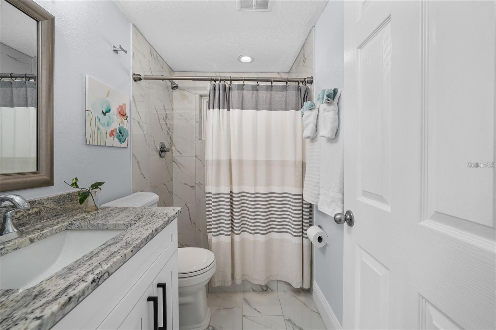 13704 VERONICA DR