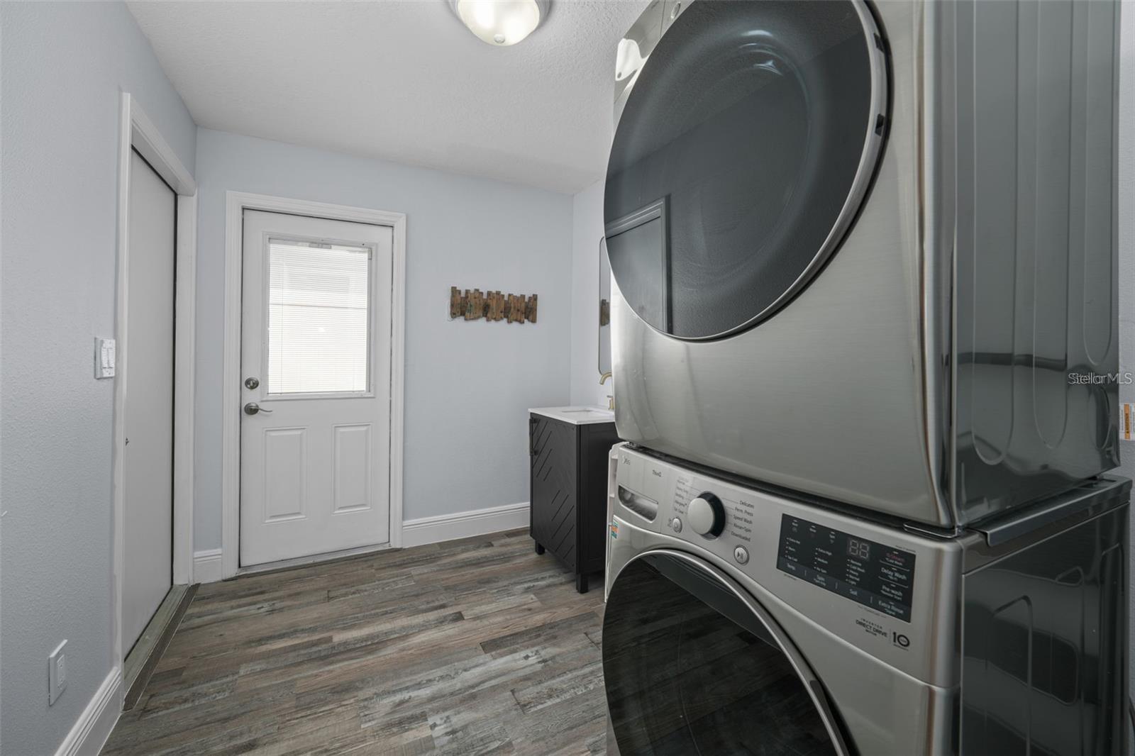 13704 VERONICA DR