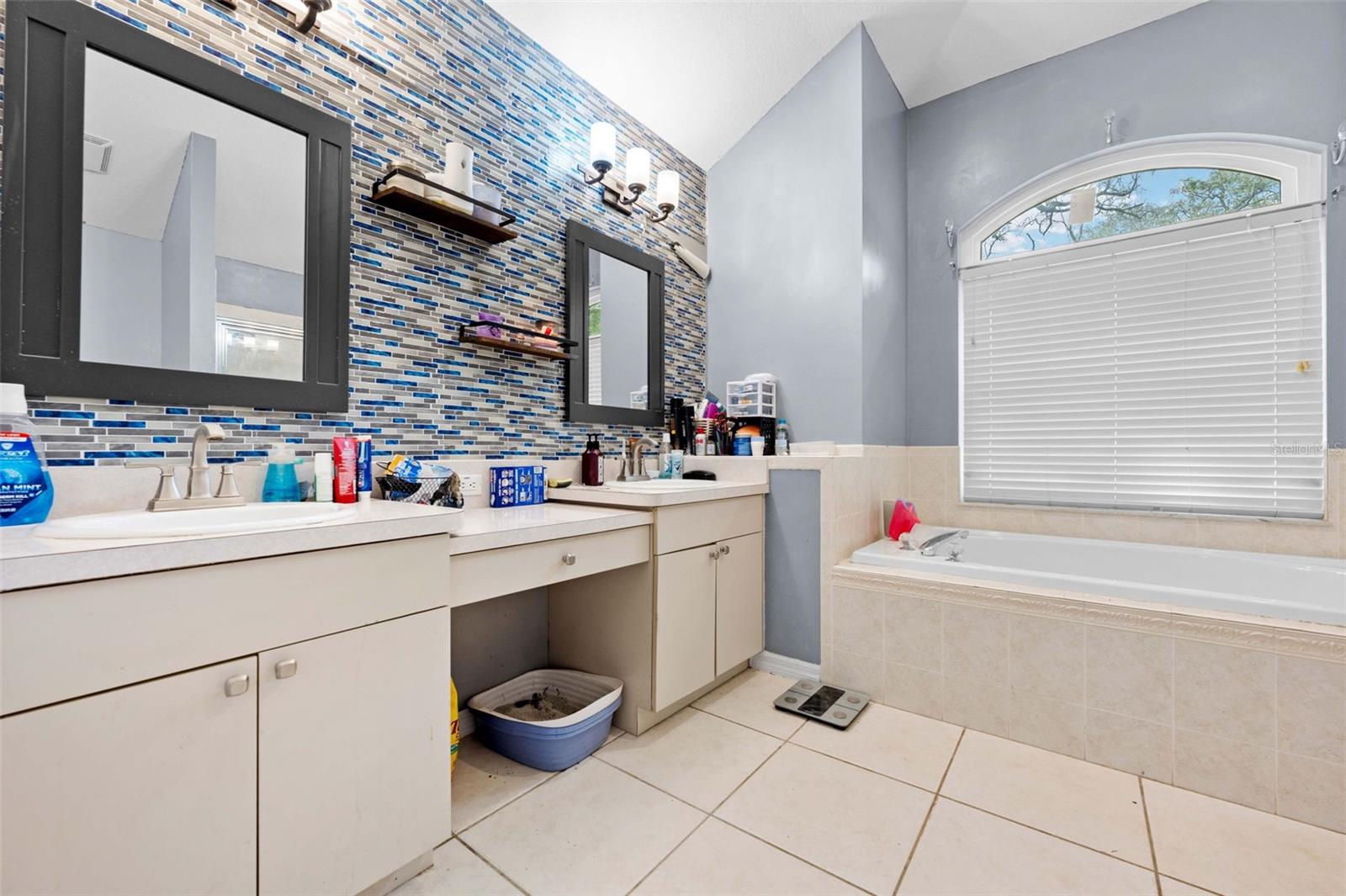 13925 ECHO MOUNTAIN DR