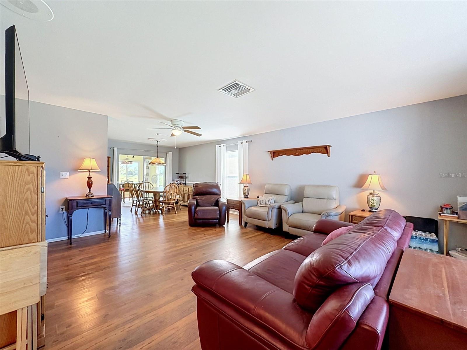 8221 PALENCIA DR