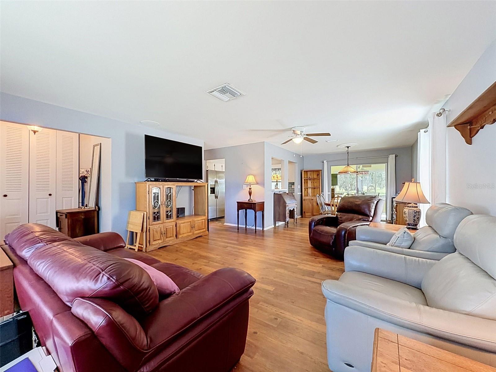 8221 PALENCIA DR