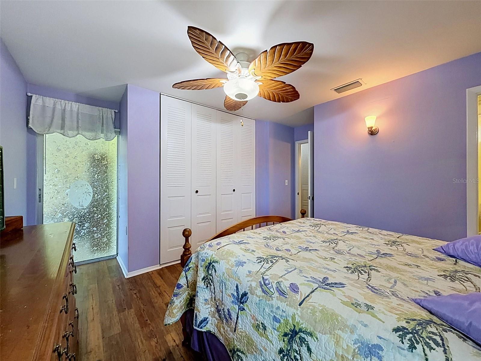 8221 PALENCIA DR