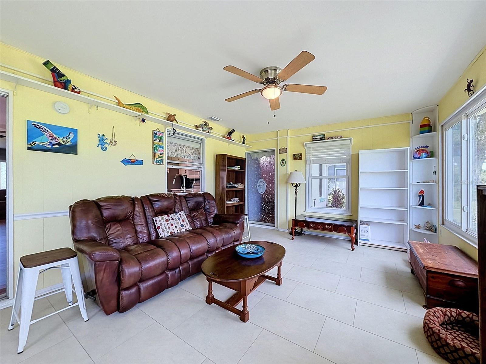 8221 PALENCIA DR