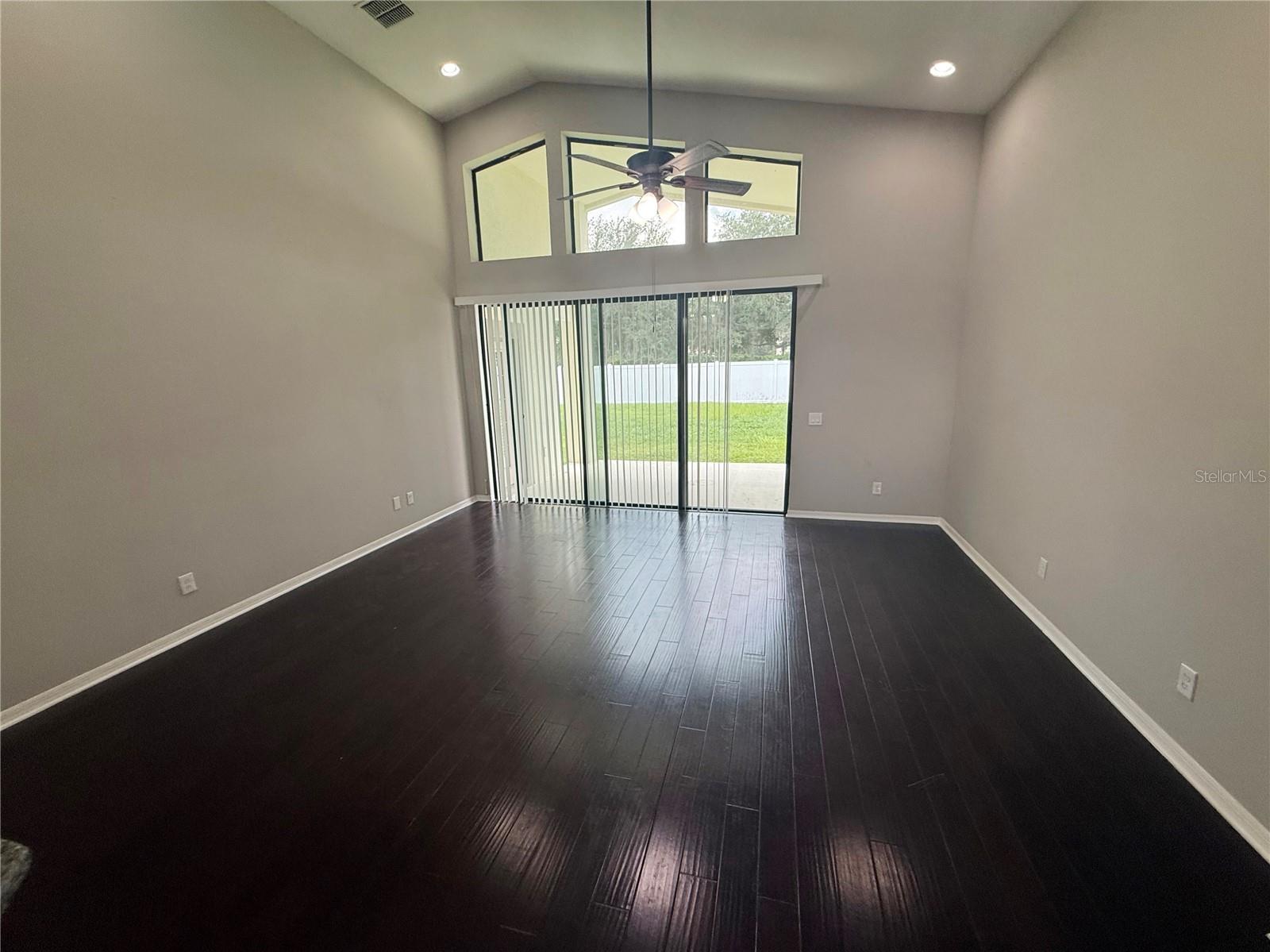 11932 HARPSWELL DR