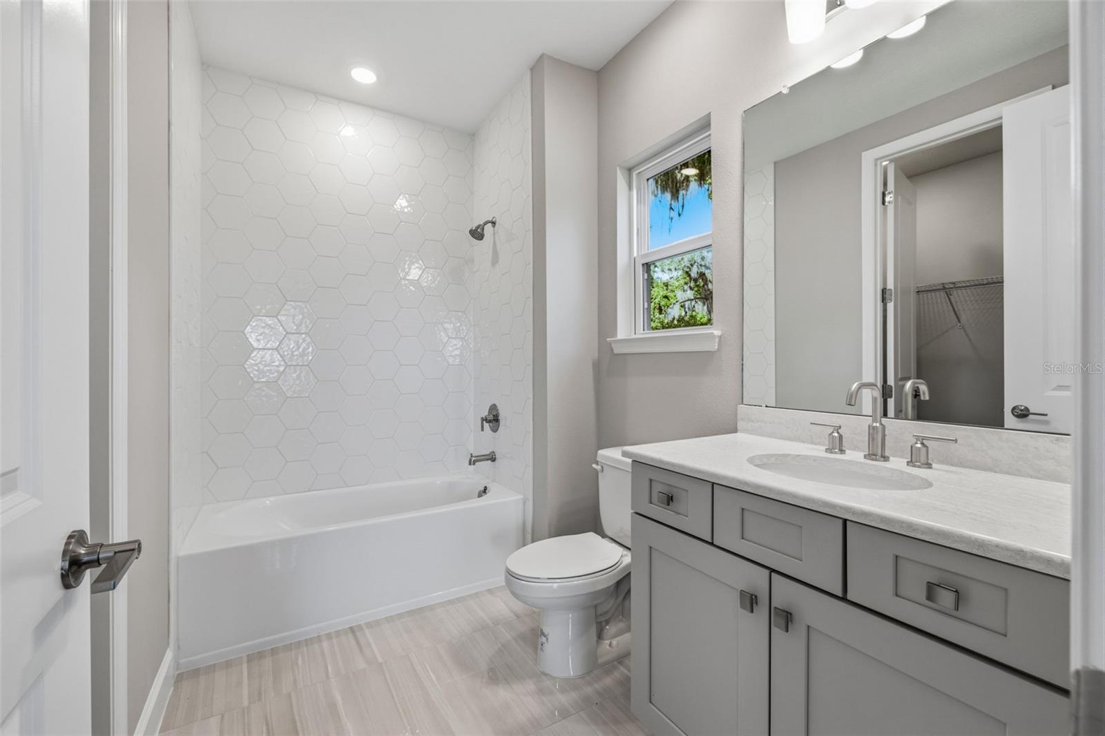 11126 MANOR HOUSE LN
