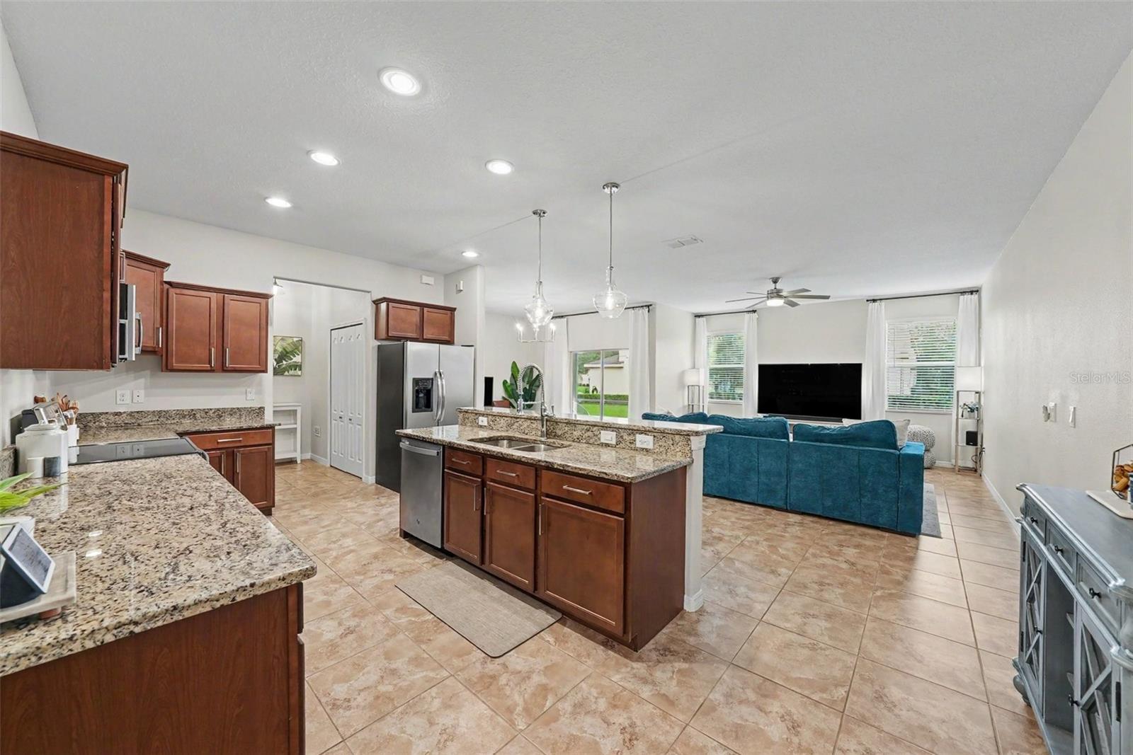 8604 FIDDLELEAF COURT