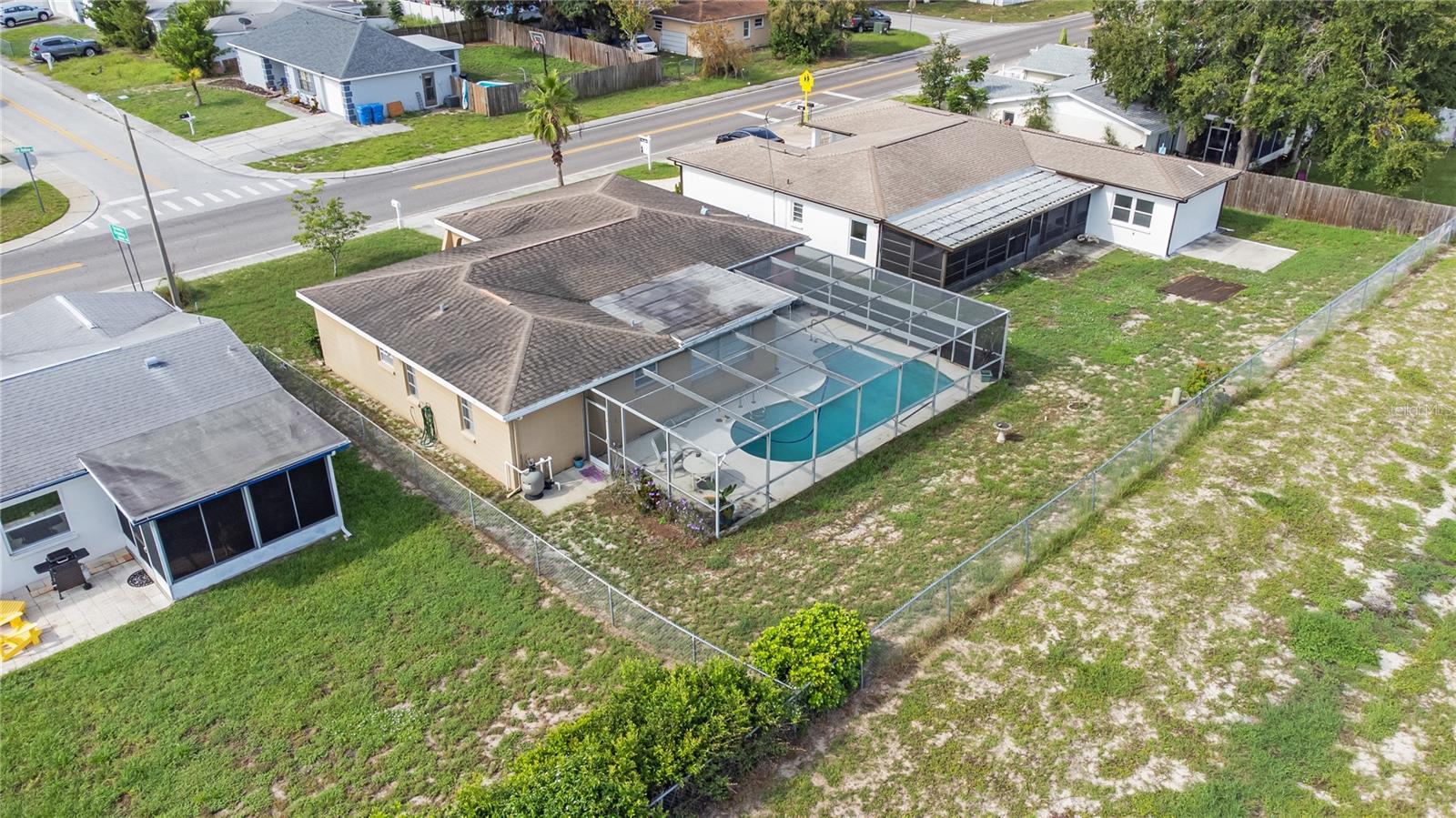 8351 FOX HOLLOW DR
