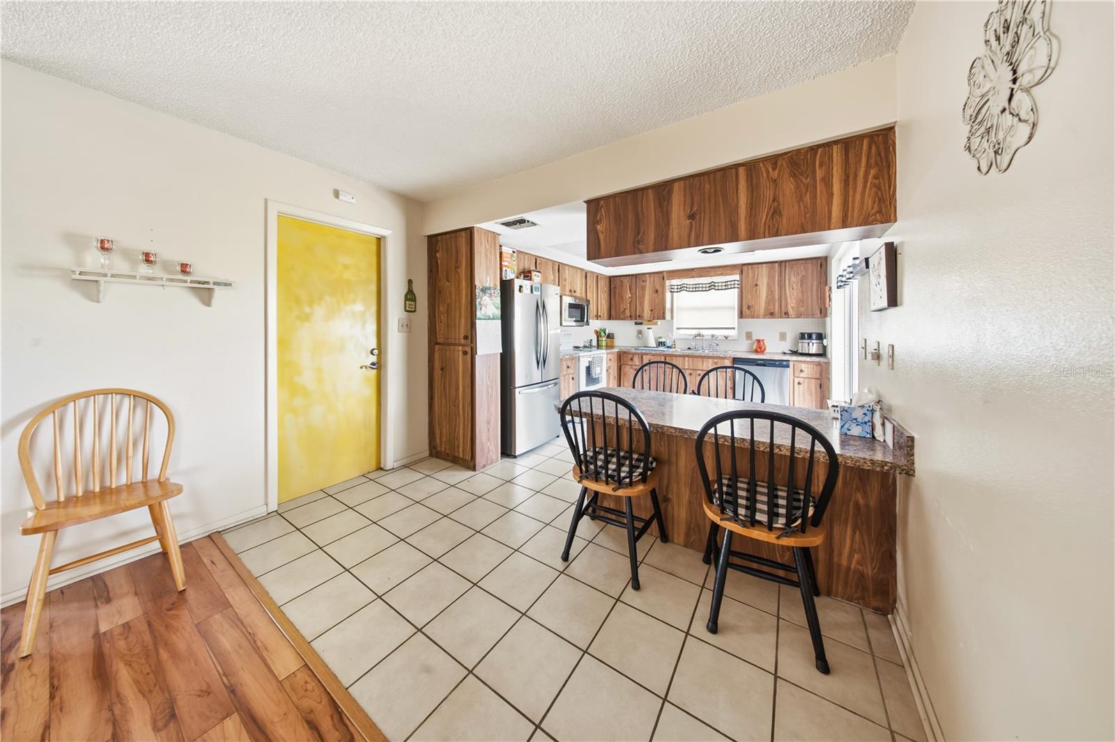 8351 FOX HOLLOW DR