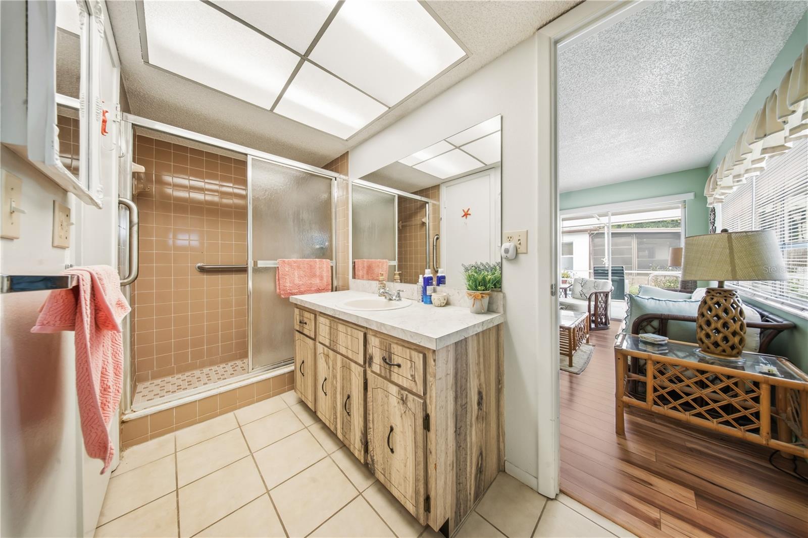 8351 FOX HOLLOW DR