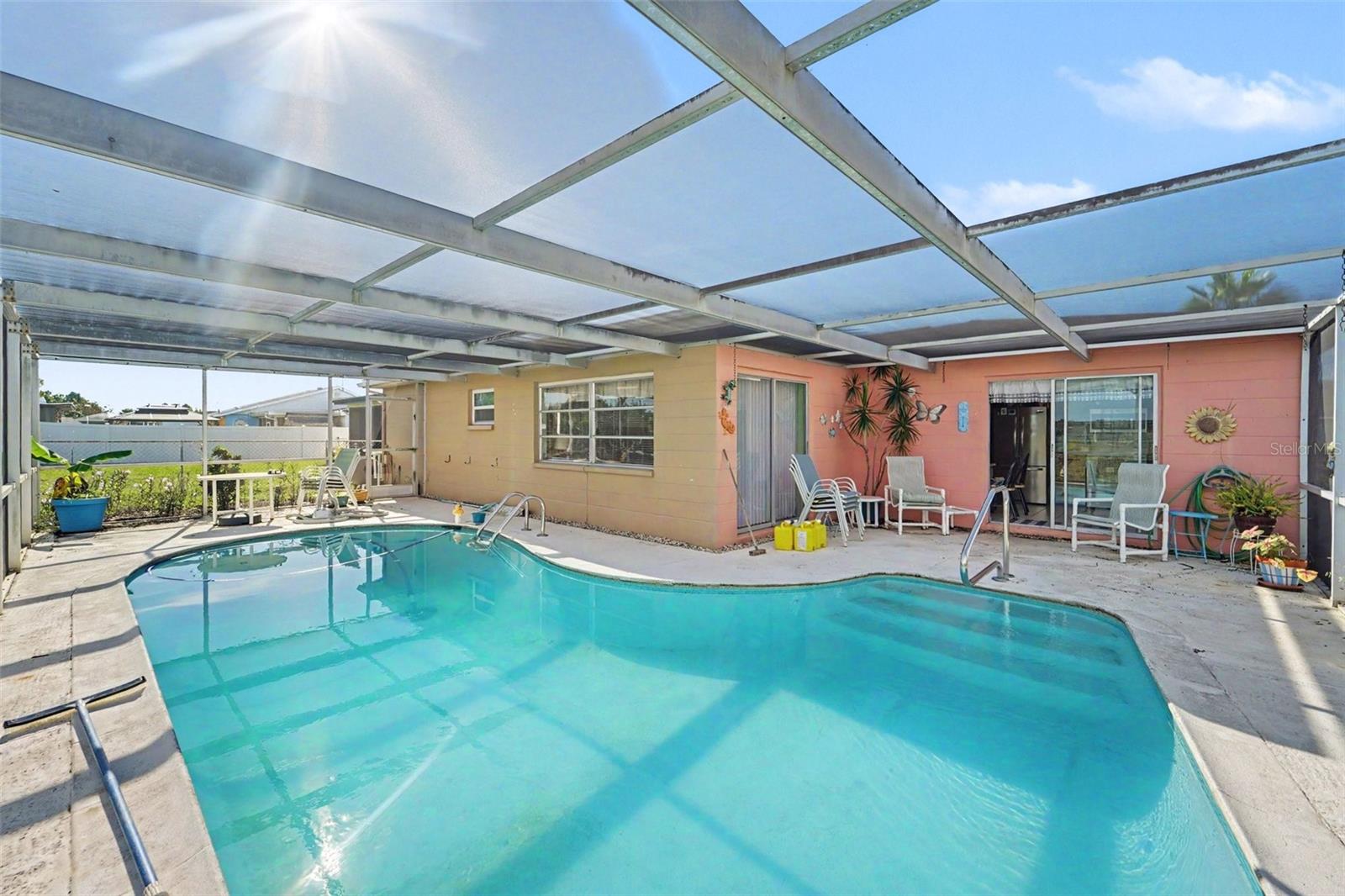 8351 FOX HOLLOW DR