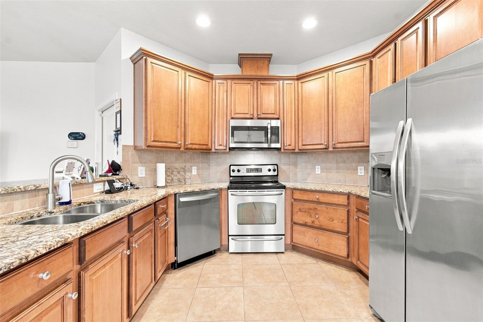 8319 MANOR CLUB CIR #3