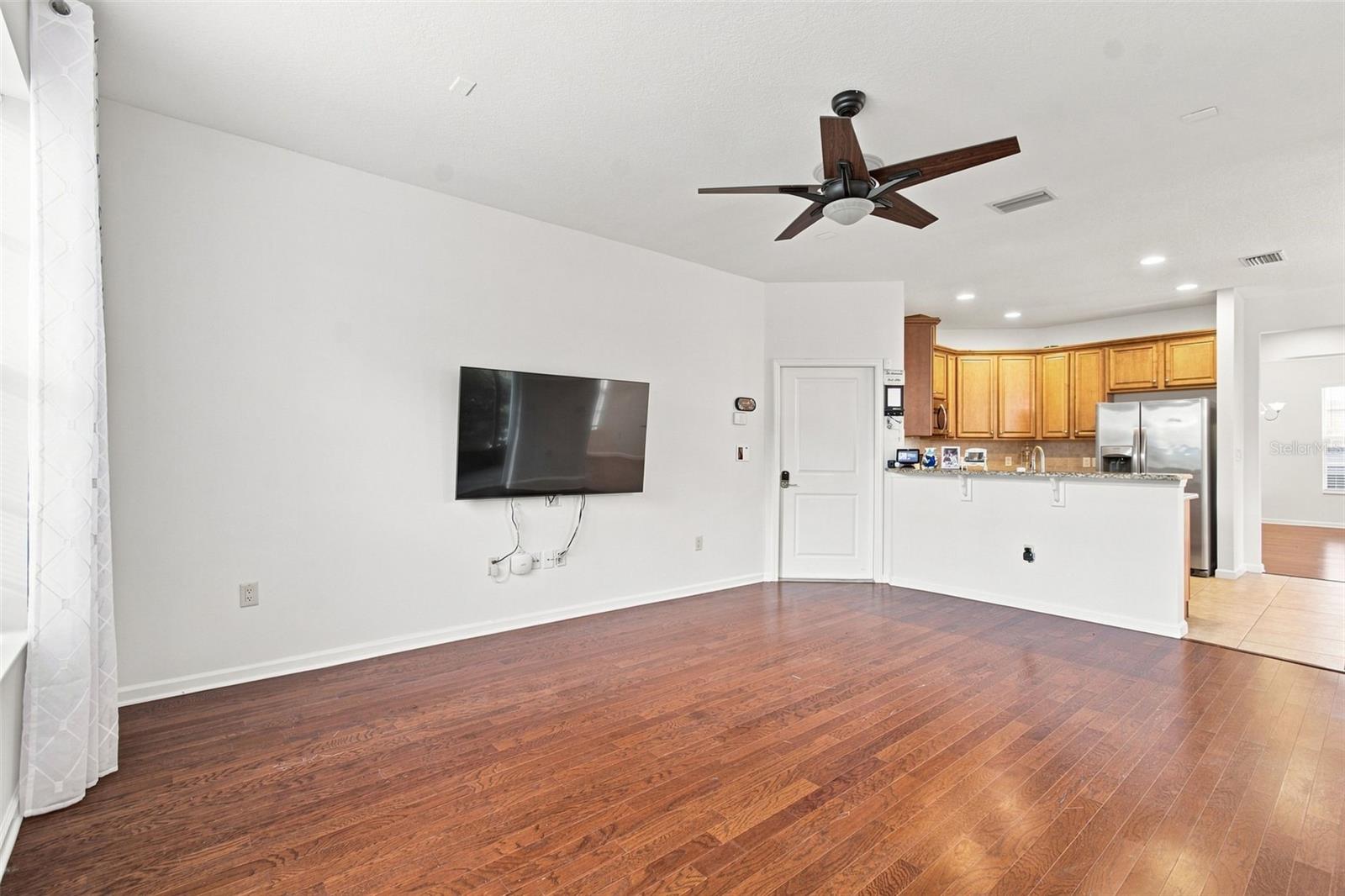 8319 MANOR CLUB CIR #3