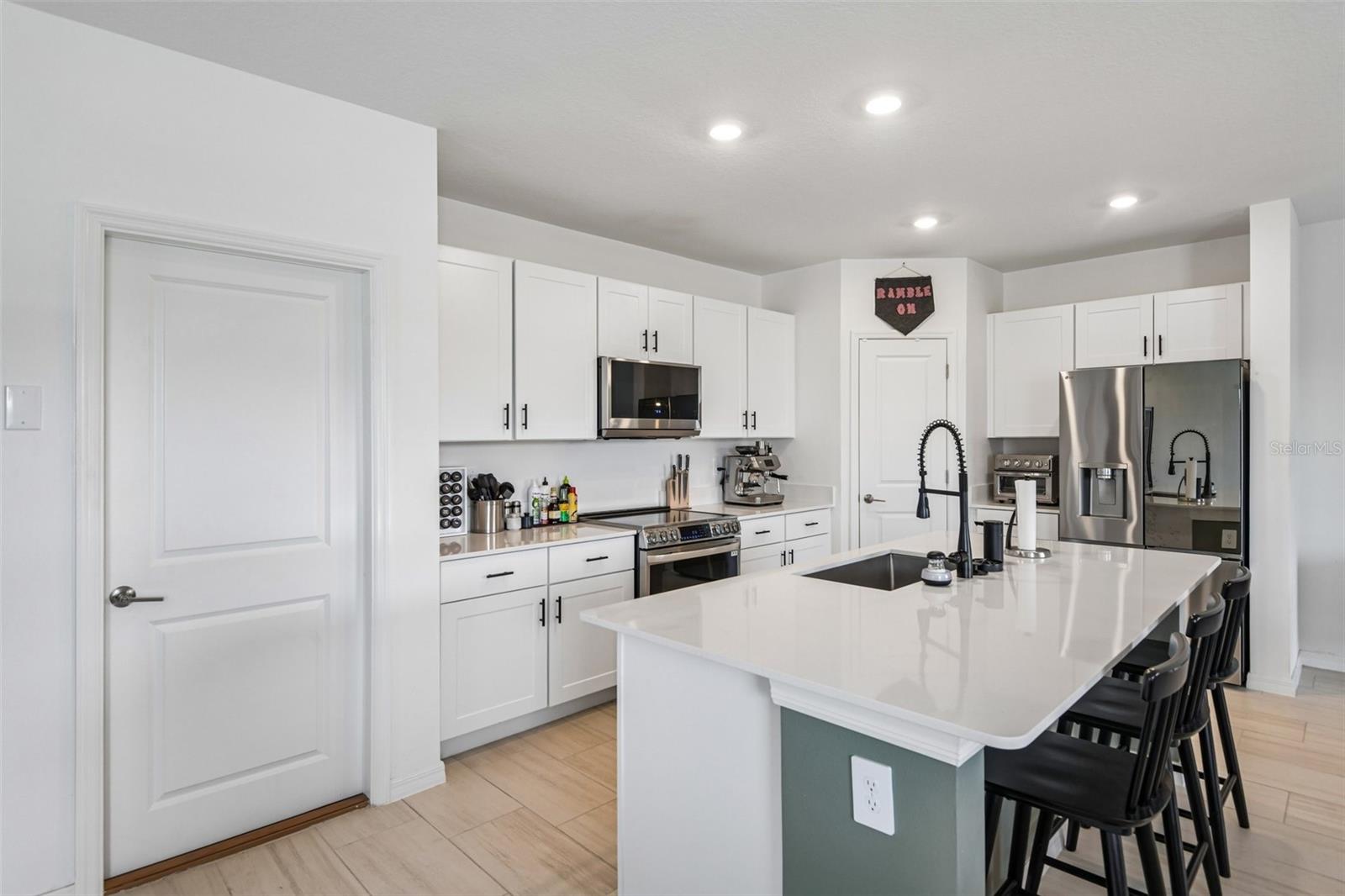 11637 RADIANT SHORE LOOP