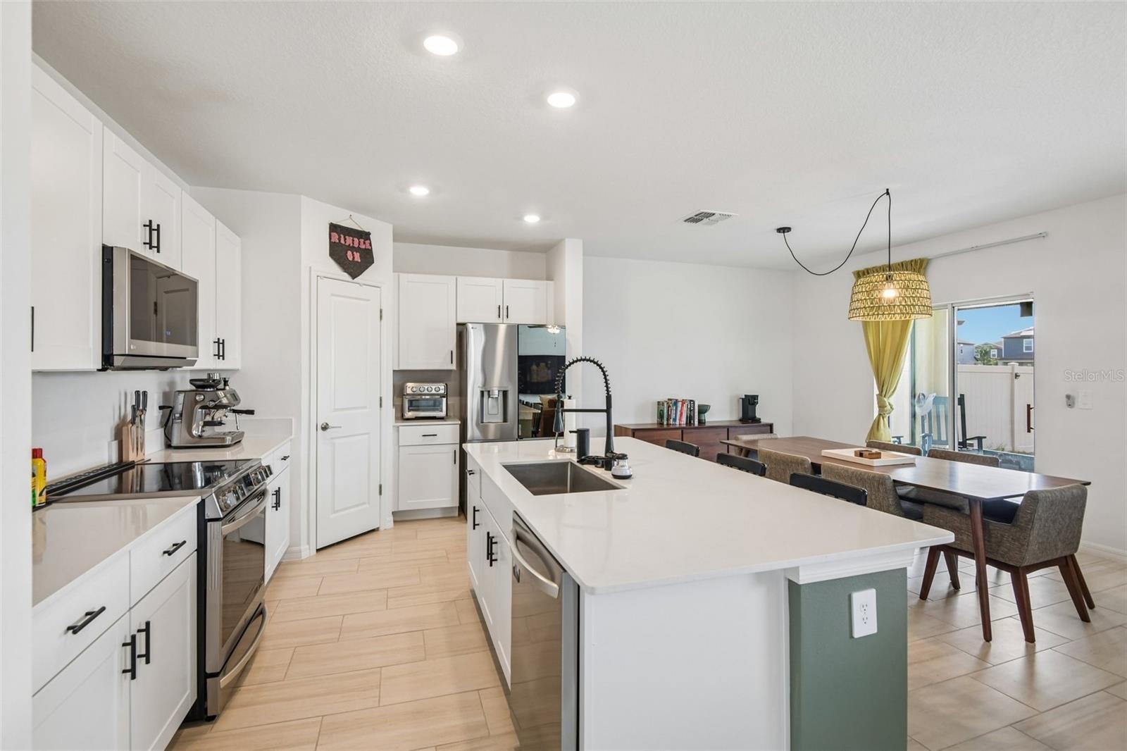 11637 RADIANT SHORE LOOP