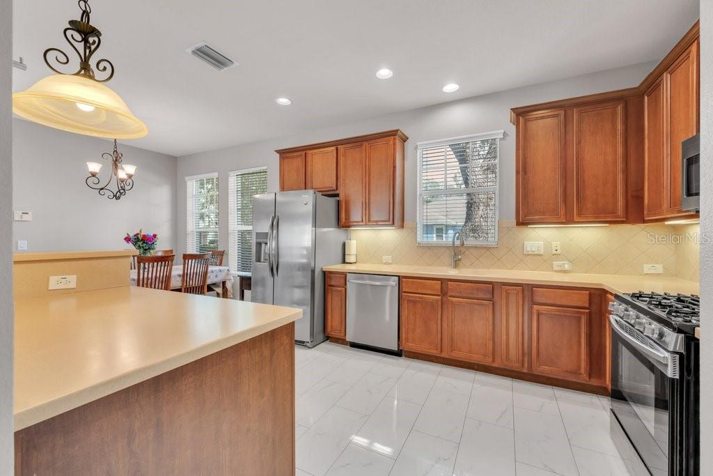 5929 FISHHAWK CROSSING BLVD