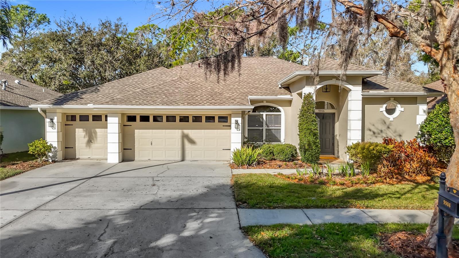 9906 Bennington Dr, Tampa