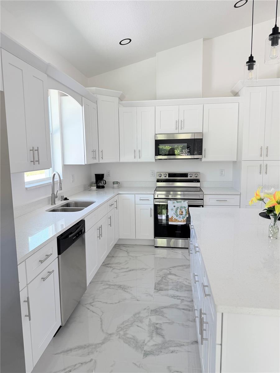 8926 N ORLEANS