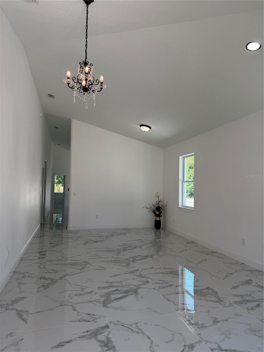 8926 N ORLEANS