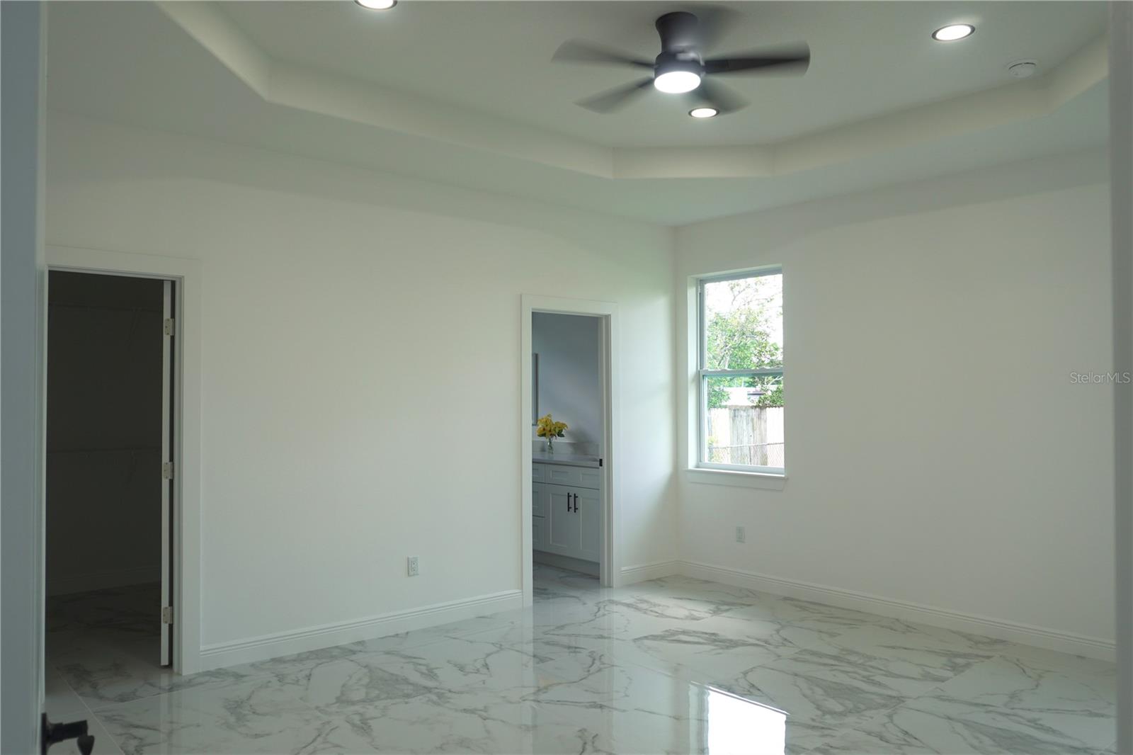 8926 N ORLEANS