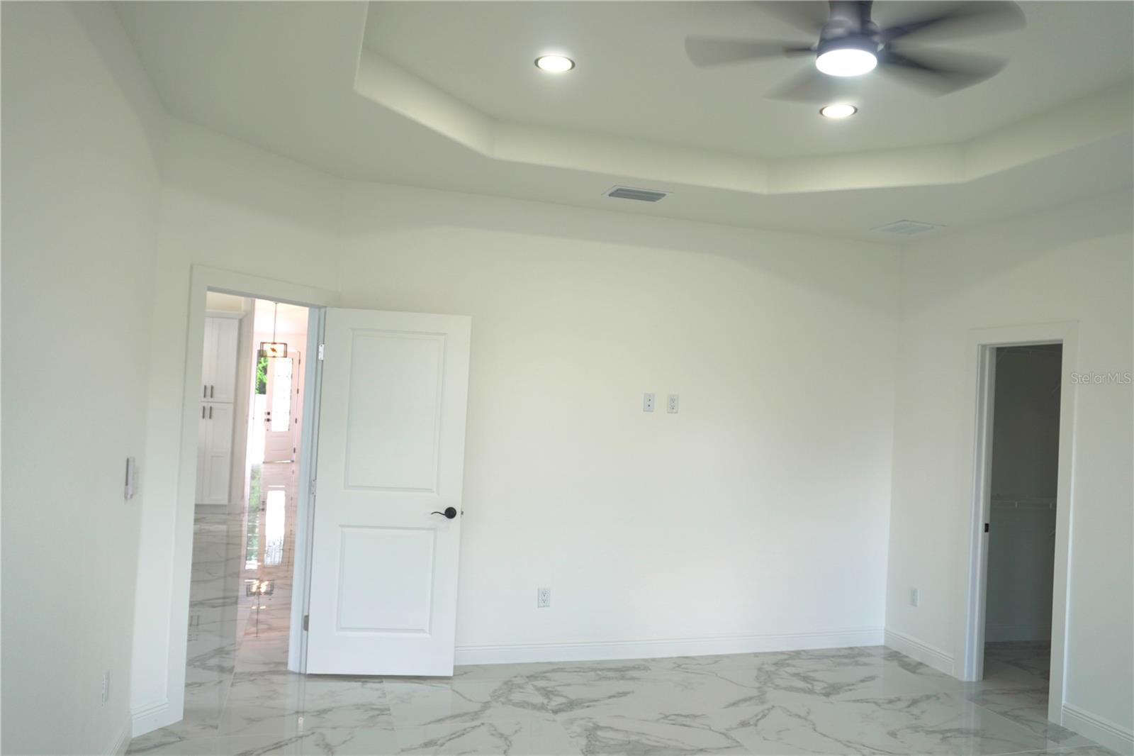 8926 N ORLEANS