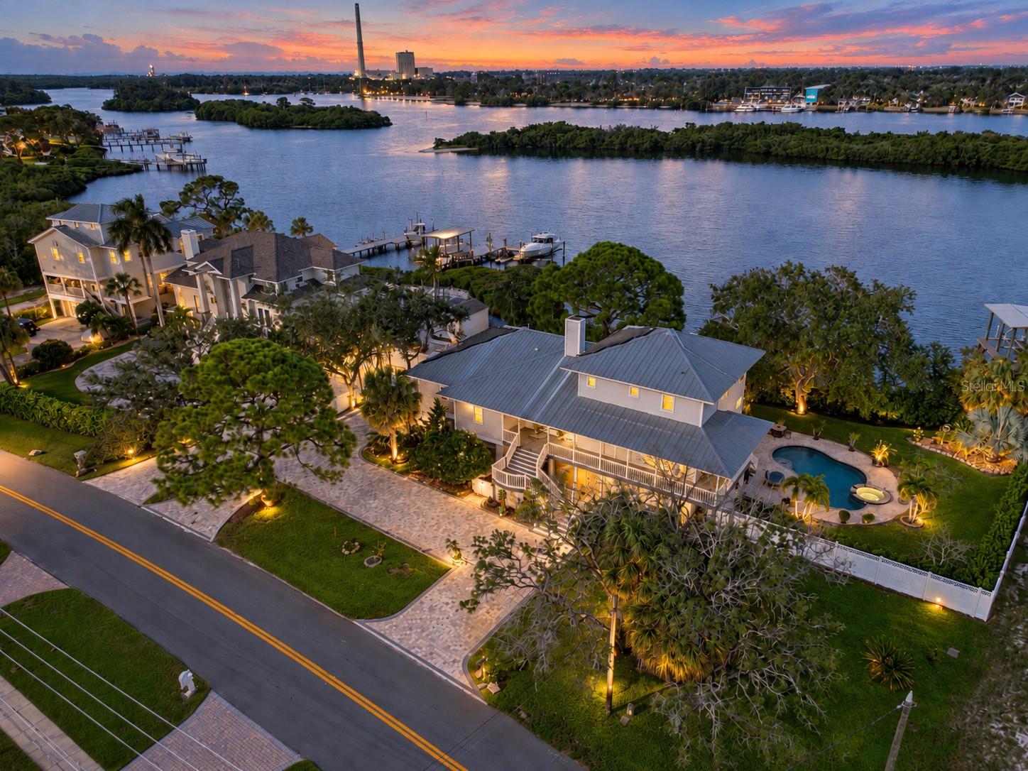 1538 Riverside Dr, Tarpon Springs