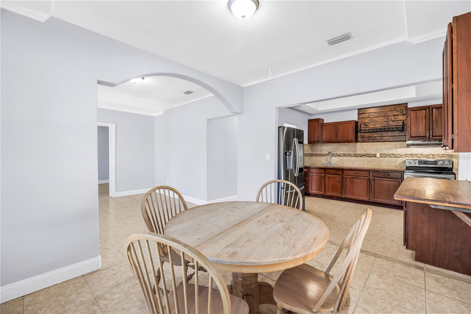 2906 W MAIN ST