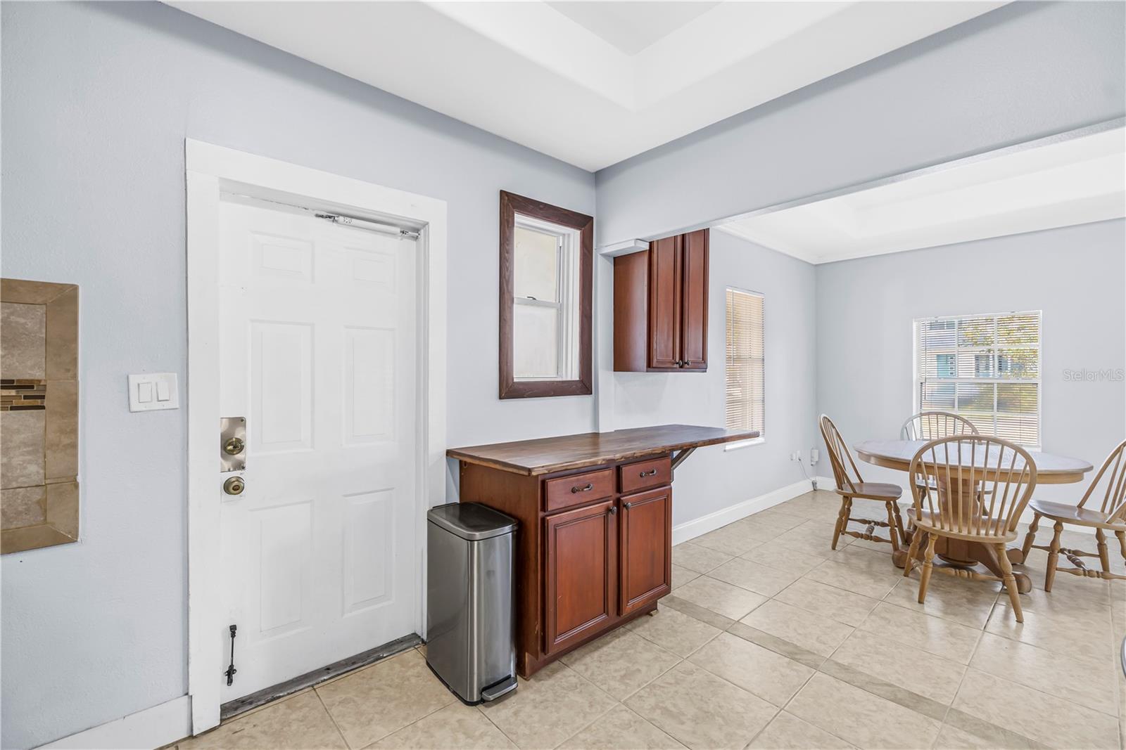 2906 W MAIN ST