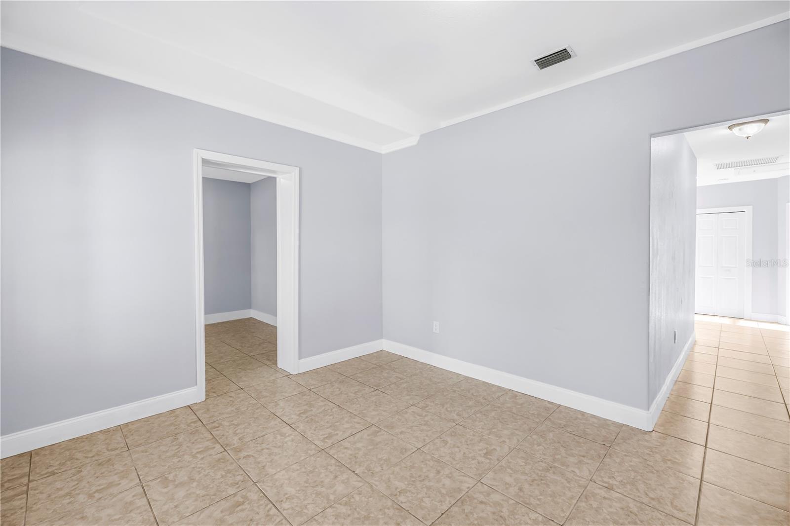 2906 W MAIN ST