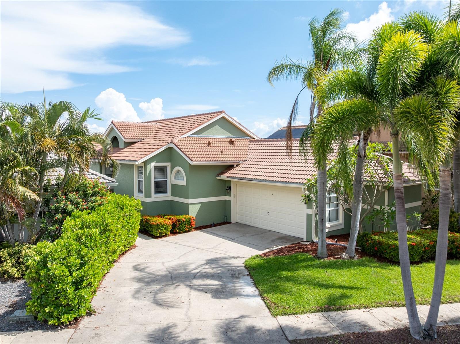 835 SYMPHONY ISLES BLVD
