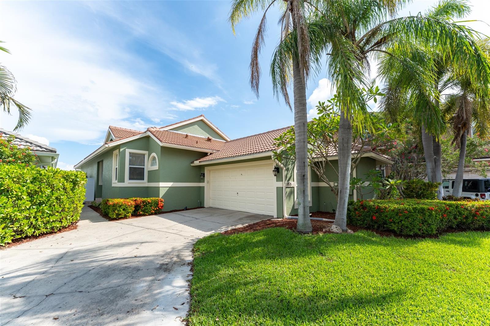 835 SYMPHONY ISLES BLVD