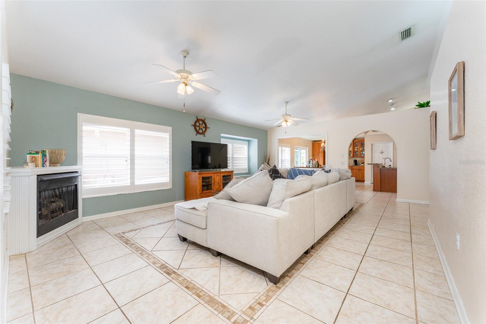 835 SYMPHONY ISLES BLVD