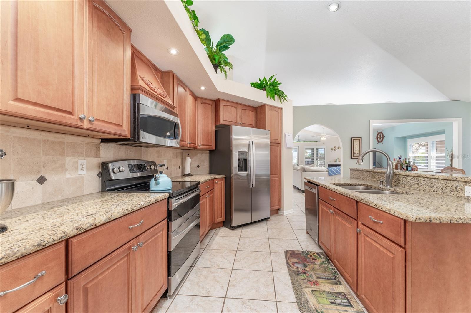 835 SYMPHONY ISLES BLVD