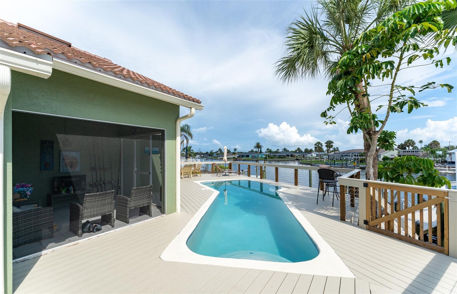 835 SYMPHONY ISLES BLVD