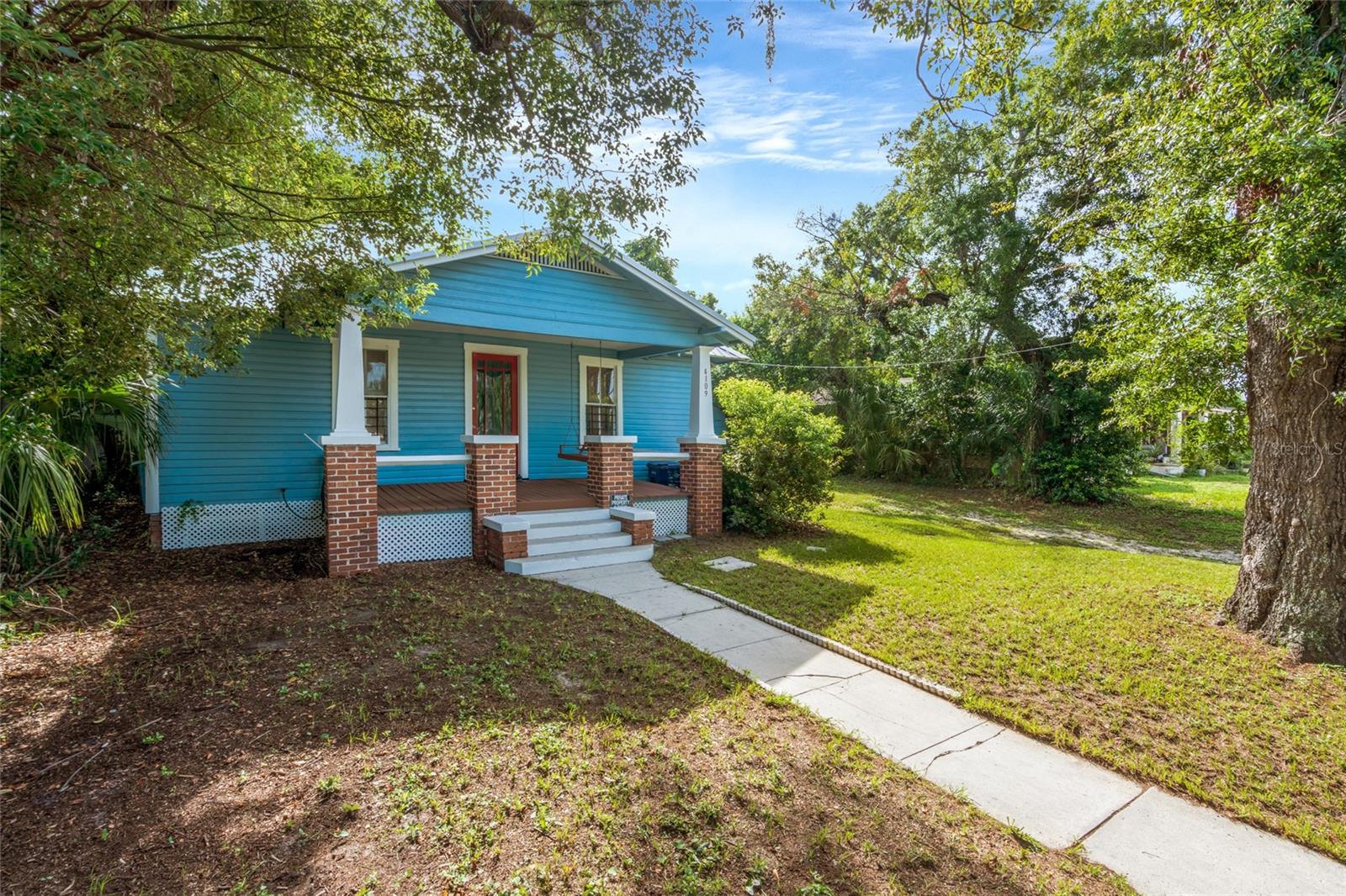 4109 N SUWANEE AVE