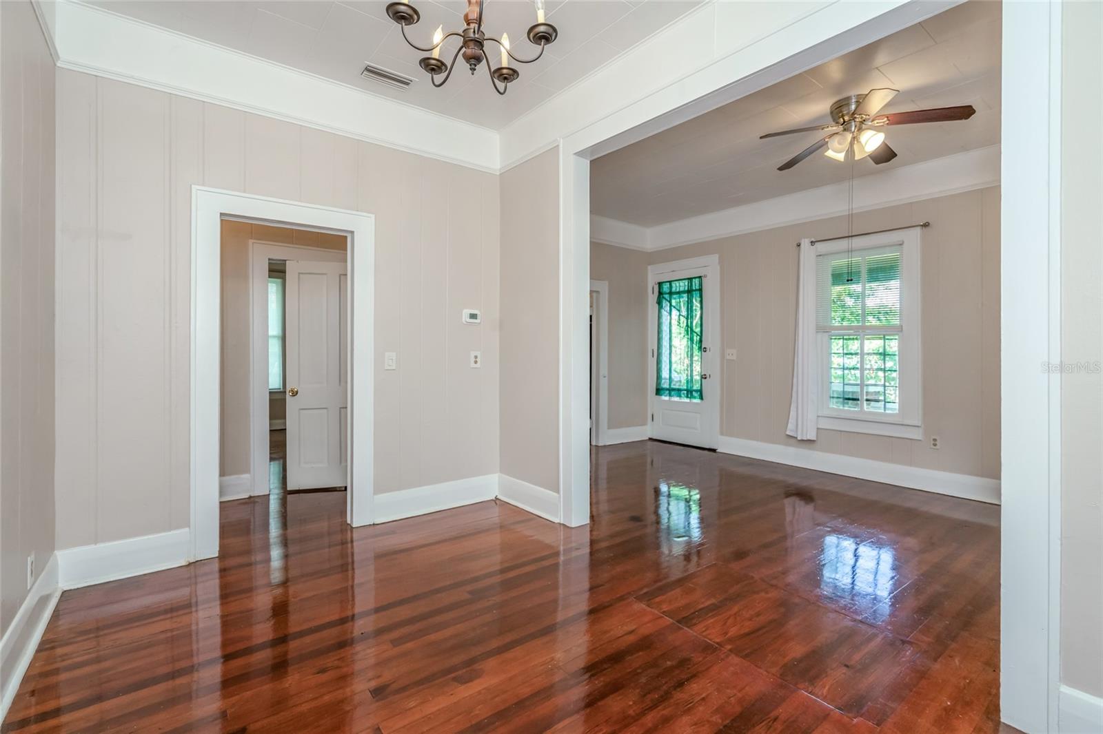 4109 N SUWANEE AVE