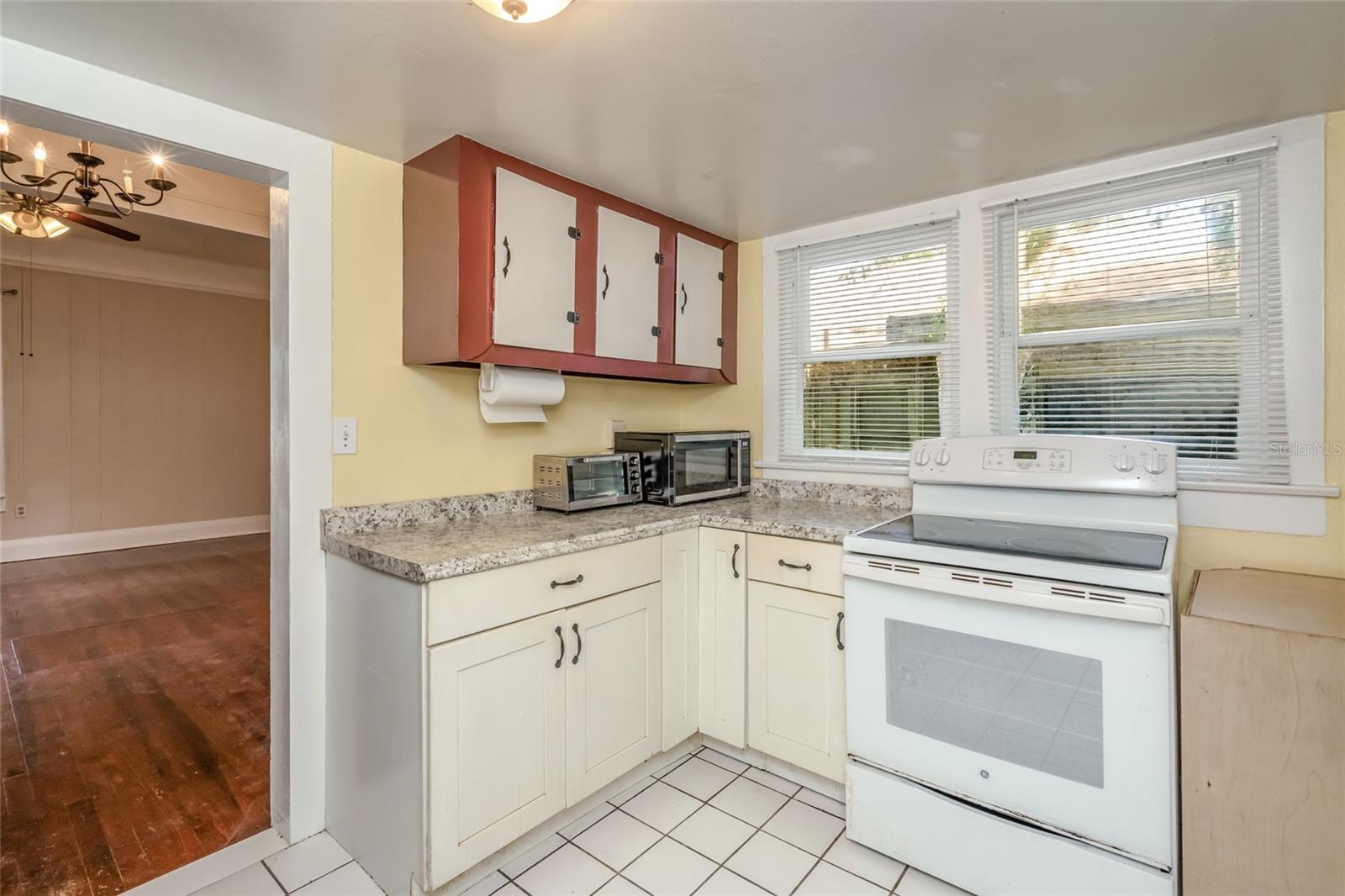 4109 N SUWANEE AVE