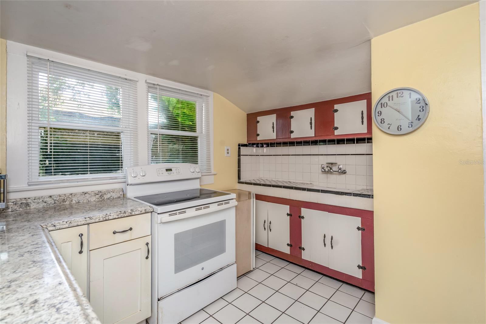 4109 N SUWANEE AVE