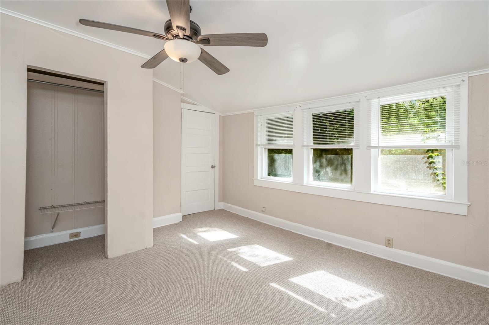 4109 N SUWANEE AVE