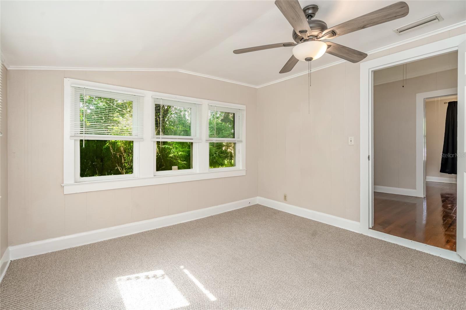 4109 N SUWANEE AVE