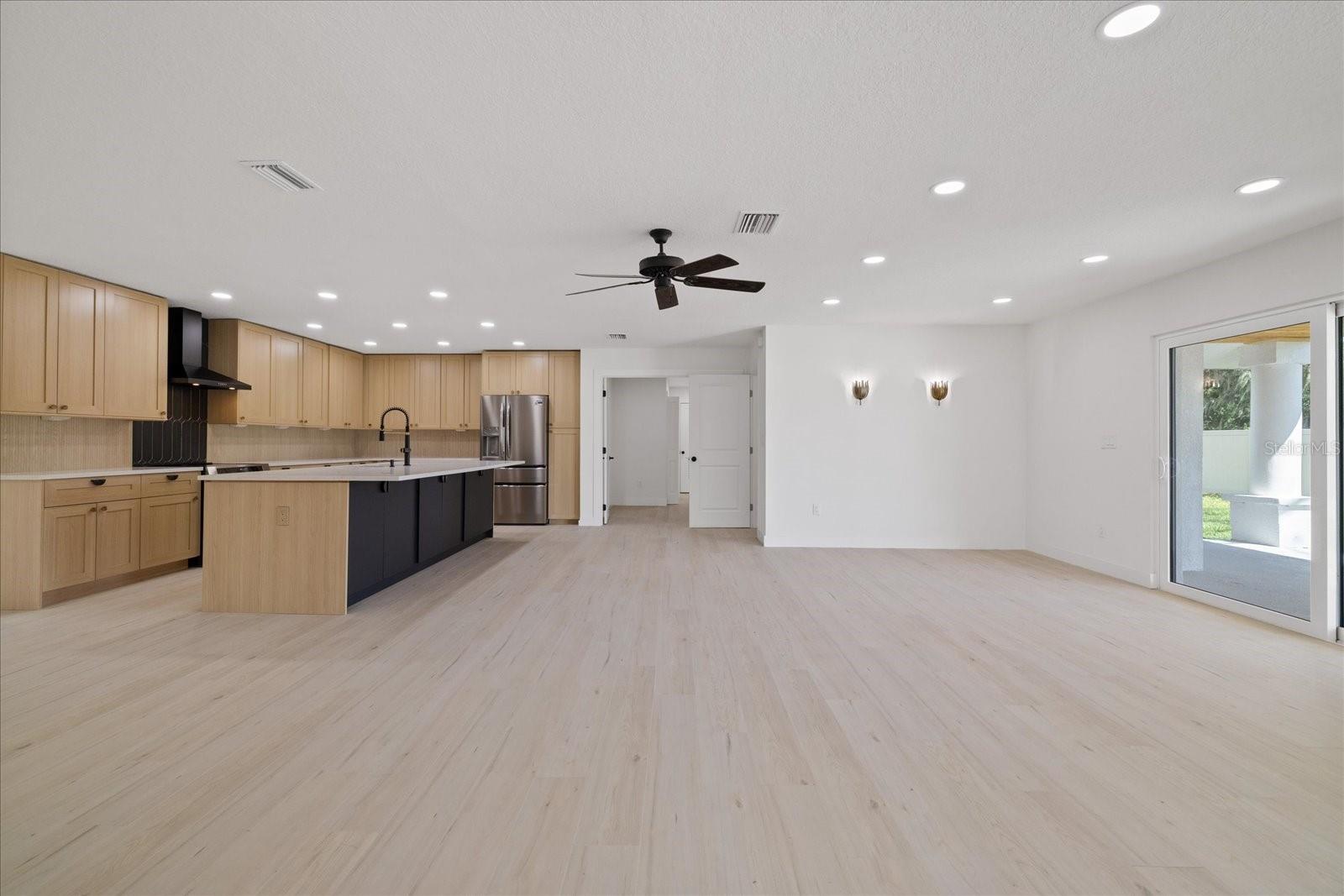 2515 RAGINS LN