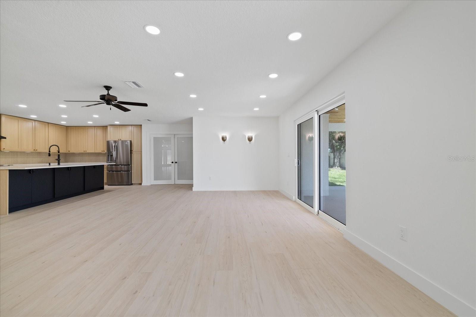 2515 RAGINS LN