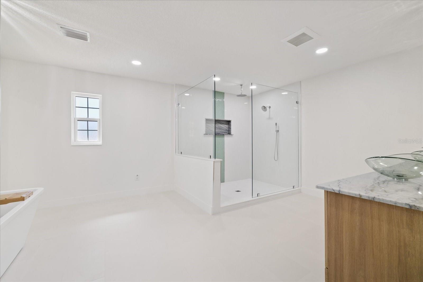 2515 RAGINS LN