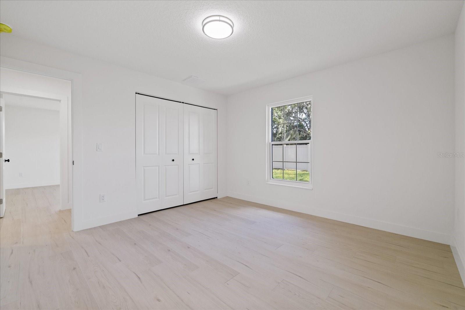 2515 RAGINS LN