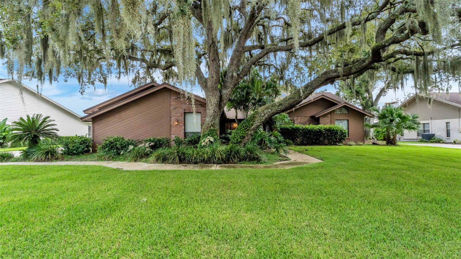 2871 Hammock Dr, Plant City