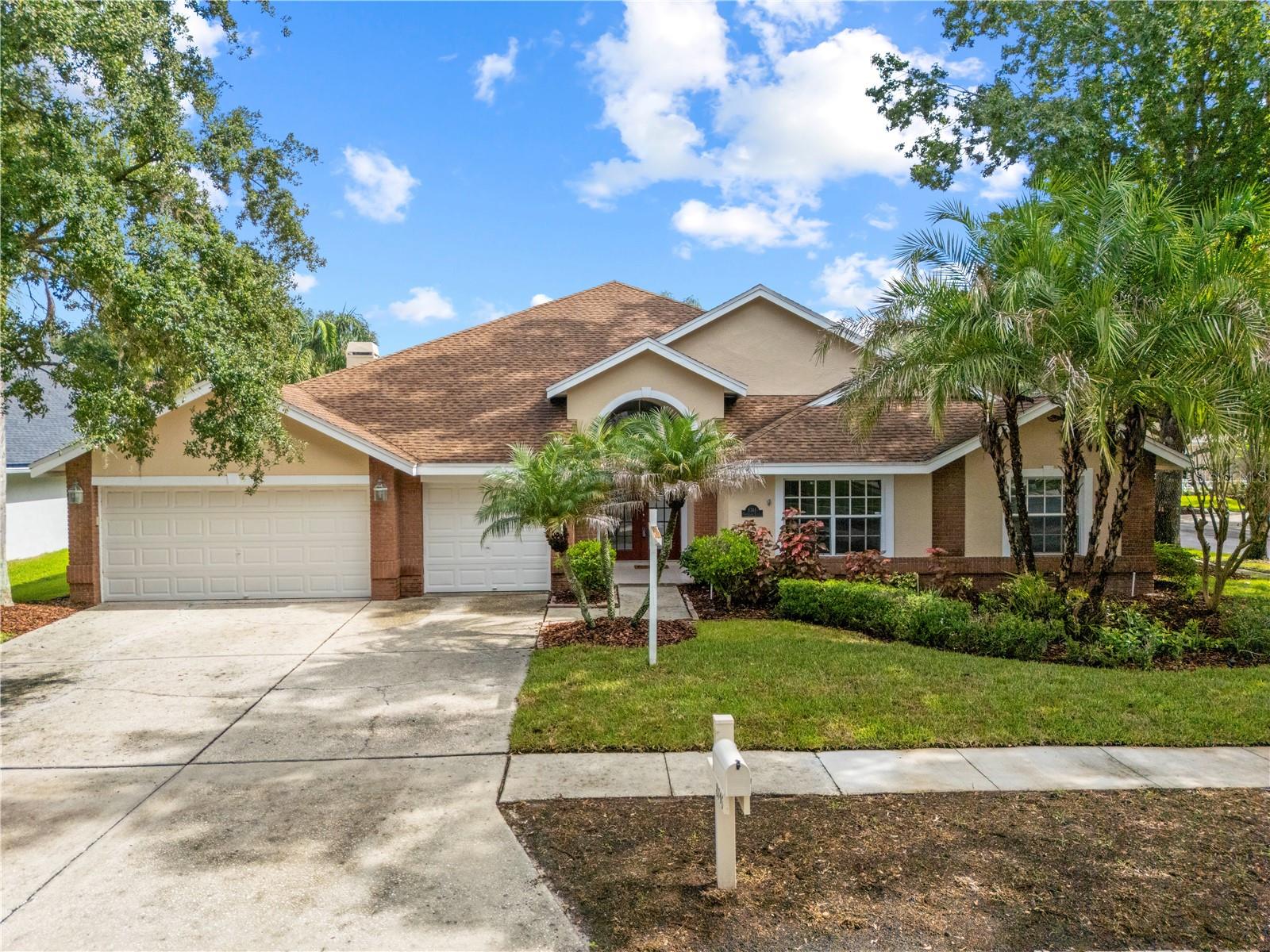 8746 TANTALLON CIR
