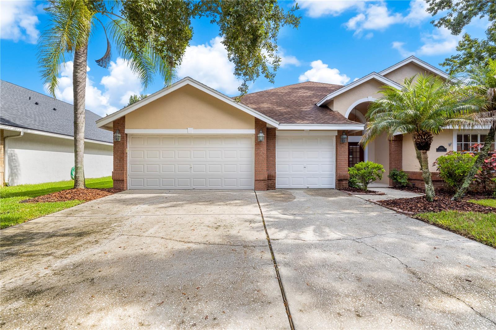 8746 TANTALLON CIR