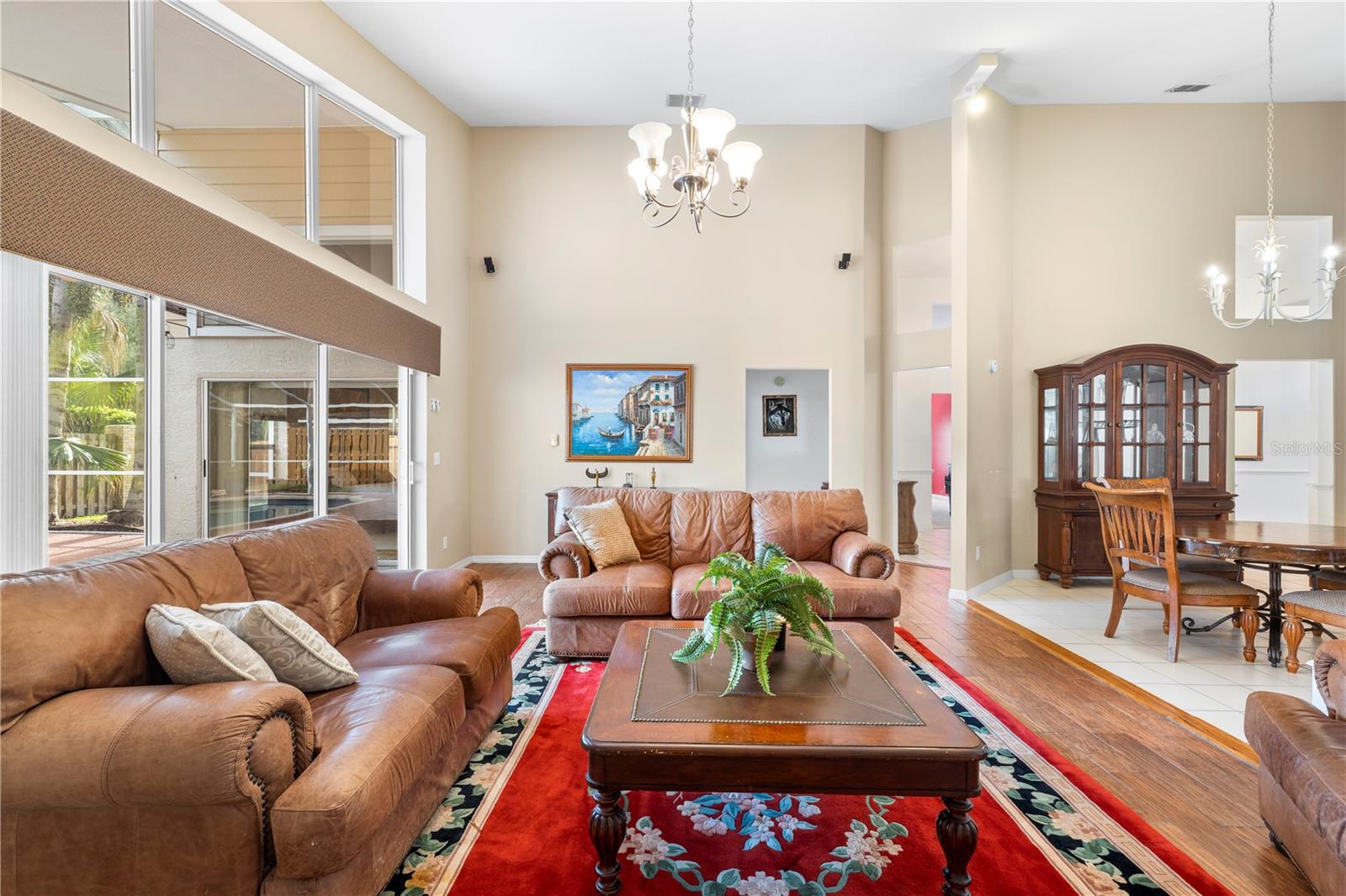 8746 TANTALLON CIR